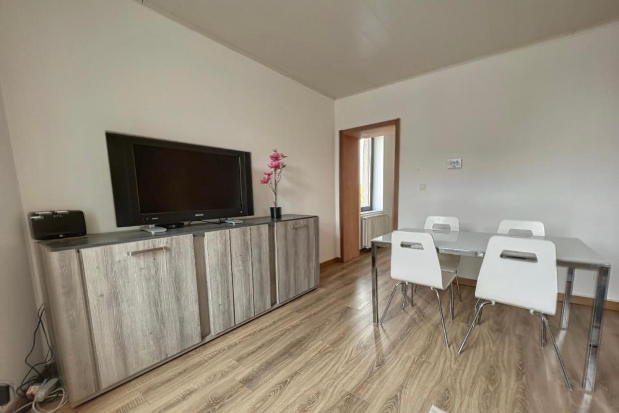 Charbonnel 1 A Charleroi-Airport Apartment ภายนอก รูปภาพ