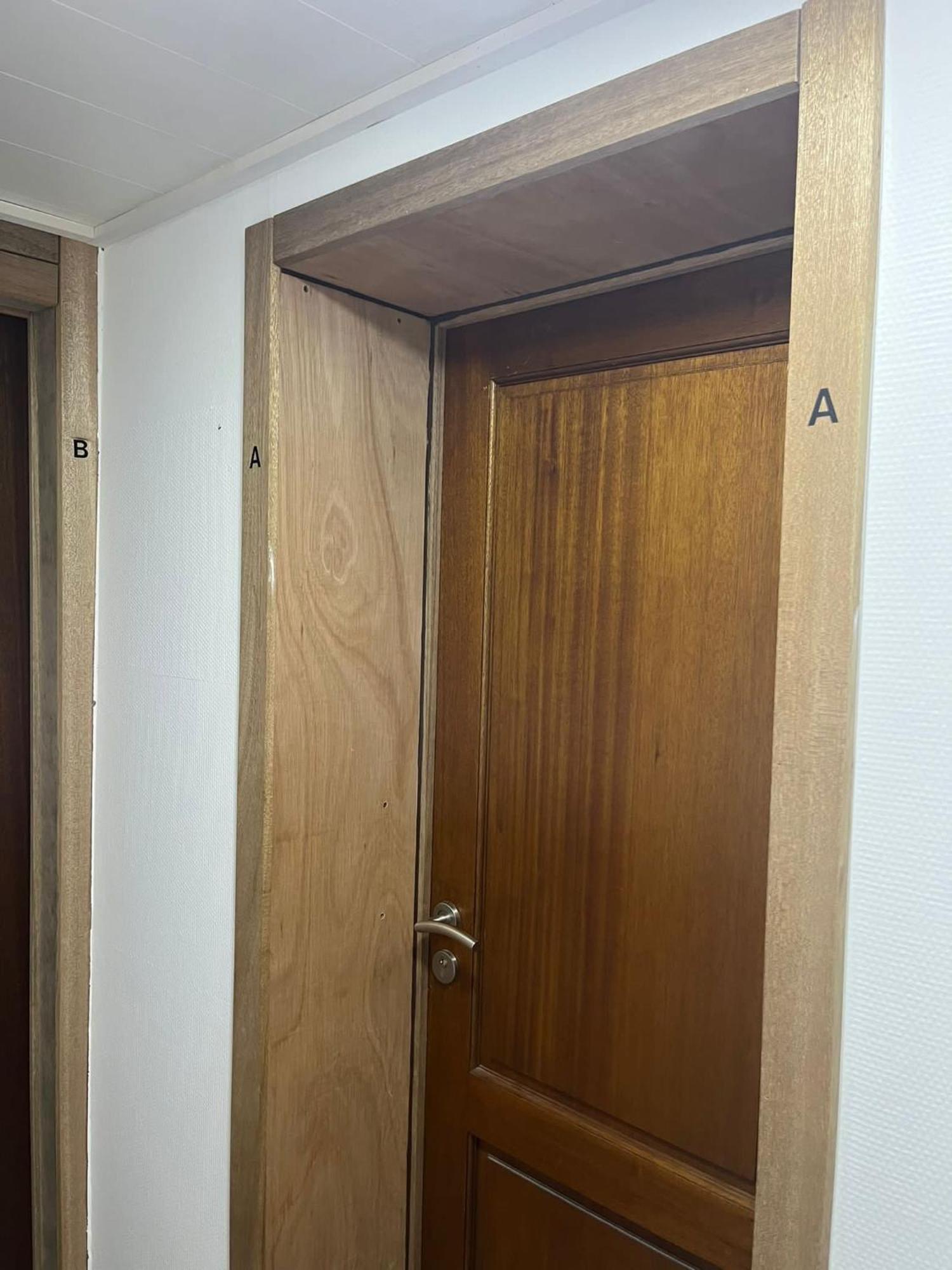 Charbonnel 1 A Charleroi-Airport Apartment ภายนอก รูปภาพ